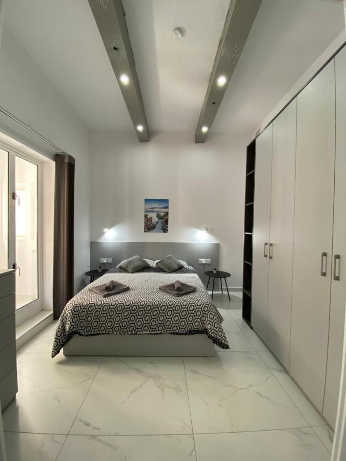Seaside Apartment In Gzira Екстериор снимка