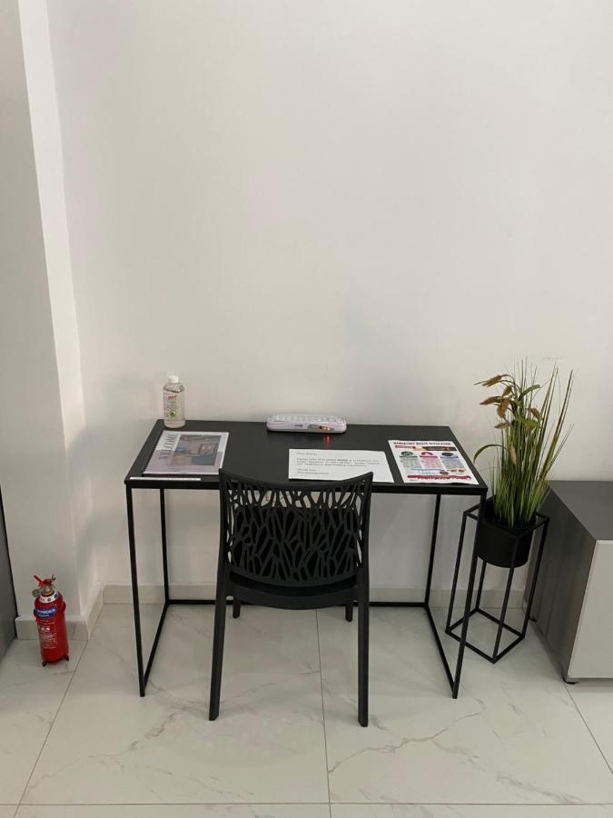 Seaside Apartment In Gzira Екстериор снимка